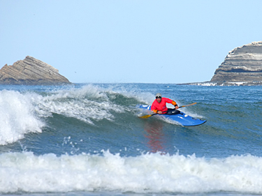 Dave Johnston carving in the finals at the Portugal