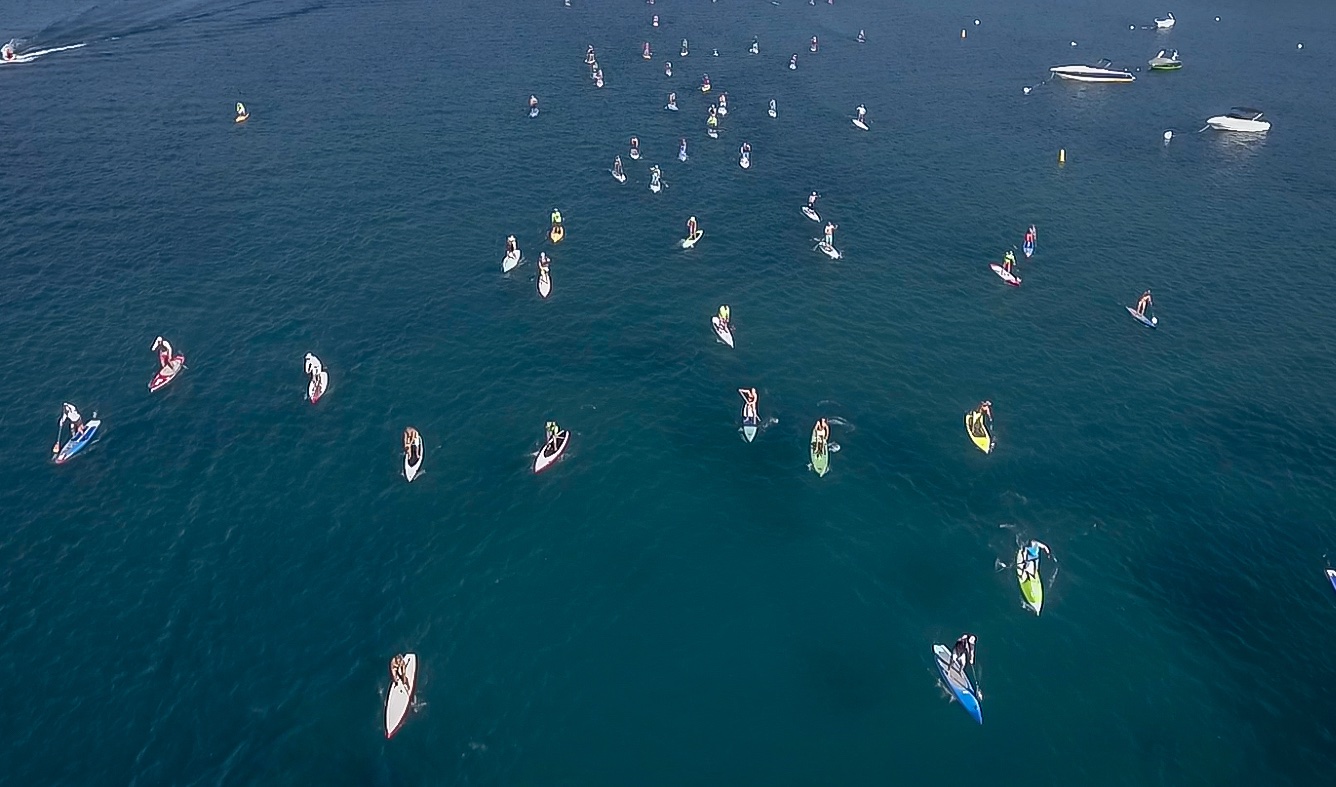 Arial photo of SUPers at TaHoe Nalu