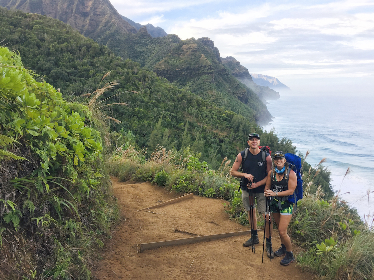 afhængige Udgående egetræ Hiking the Kalalau Trail | Adventure Sports Journal