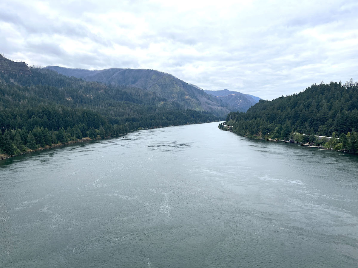 The Columbia River marks Oregon’s northern border